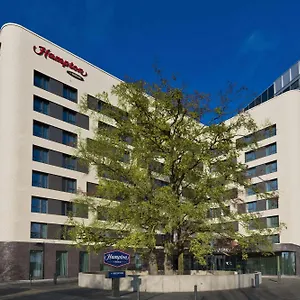 Hampton By Hilton Frankfurt Airport Ξενοδοχείο
